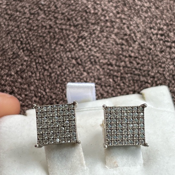 Diamond squared stud - Picture 6 of 12